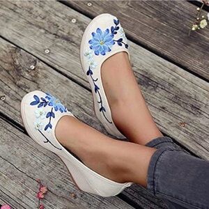 🏝️👡Floral Wedge heel embroidered 39 blue and off white